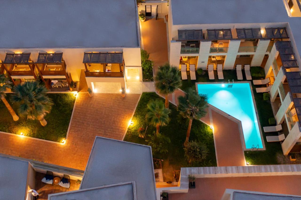 Superior Double Room Garden View Sharing Pool