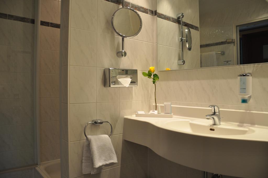 Junior Suite,1212088945:JPEG