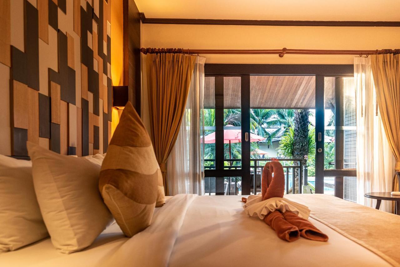 Superior Pool View King or Twin Room