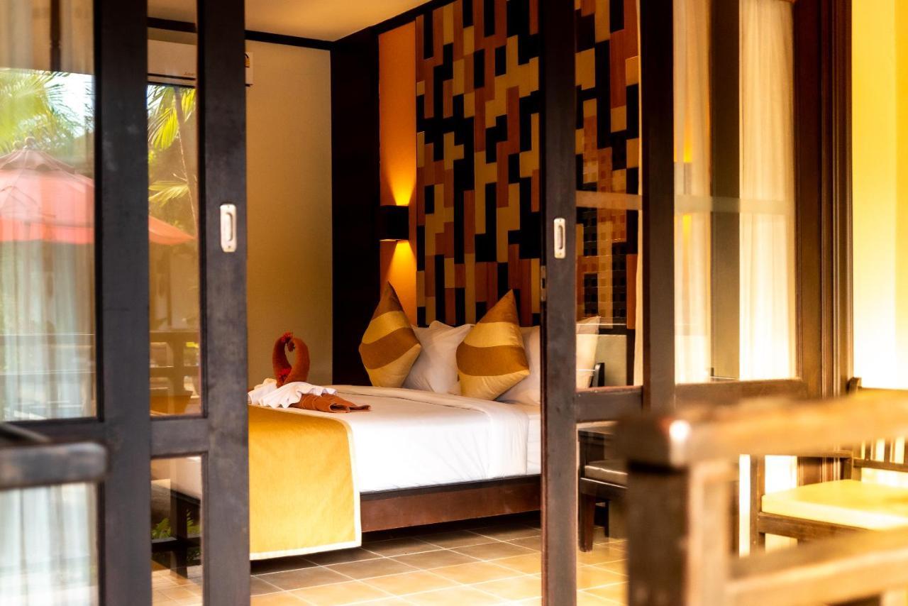 Superior Pool View King or Twin Room