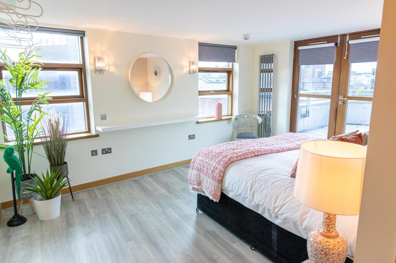 Penthouse Executive over to plan