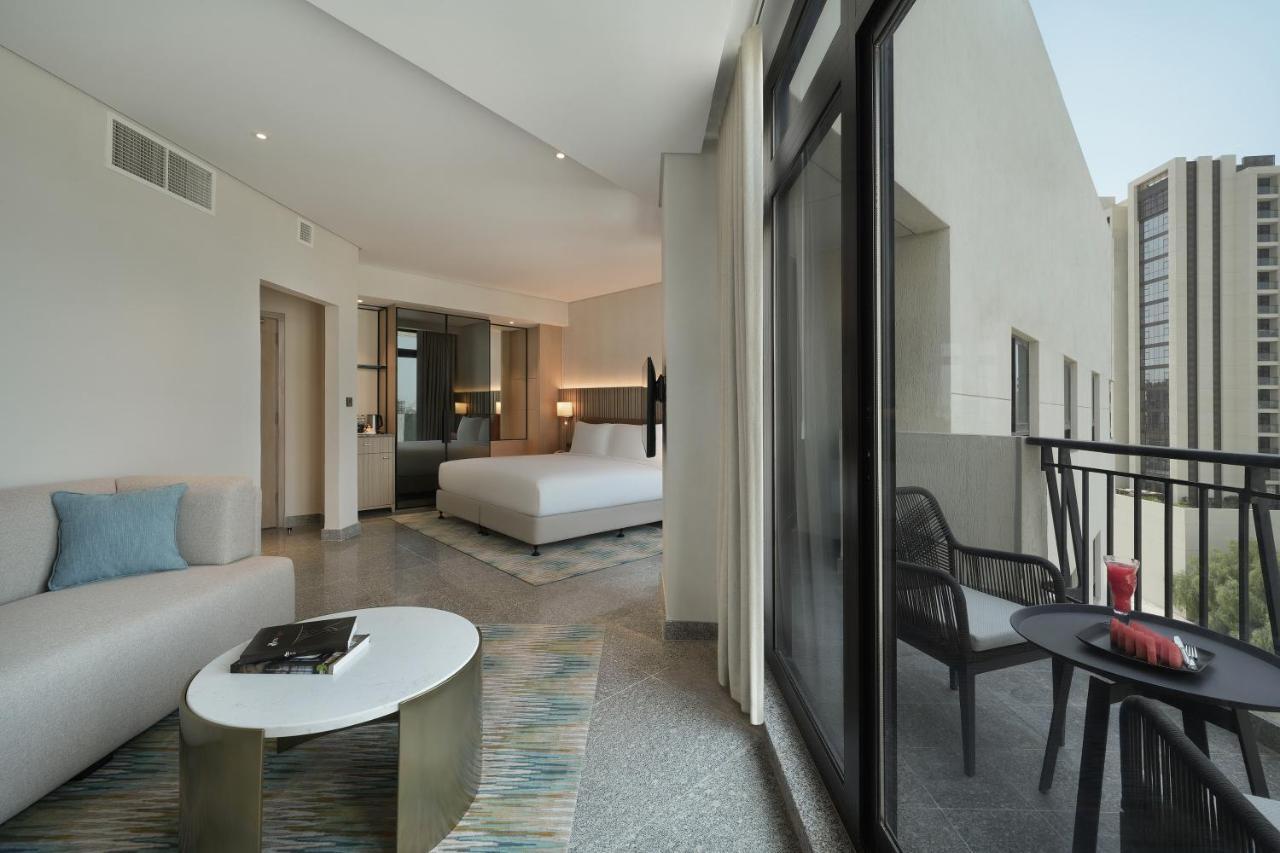 Spacious Room with Balcony - King Bed