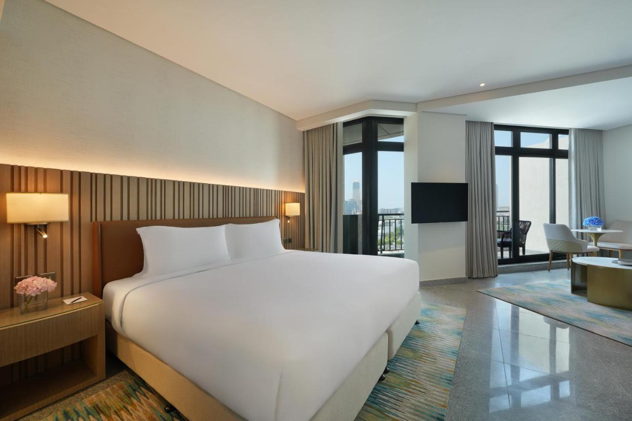Spacious Room Balcony King Bed