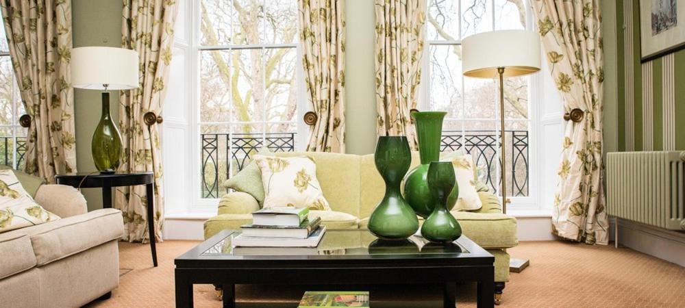Virginia Woolf Signature Suite