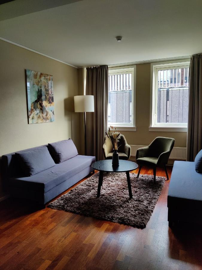 Family 6,1498577251:JPEG