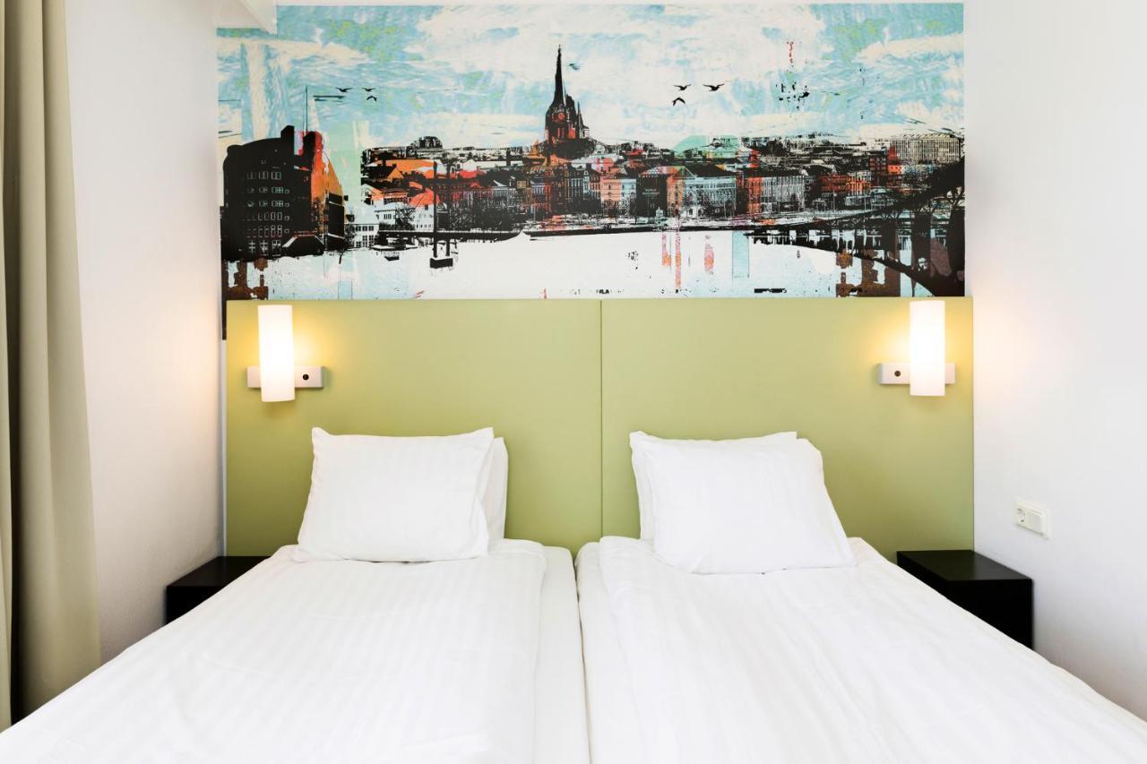 Good Morning Twin Room with Sea View