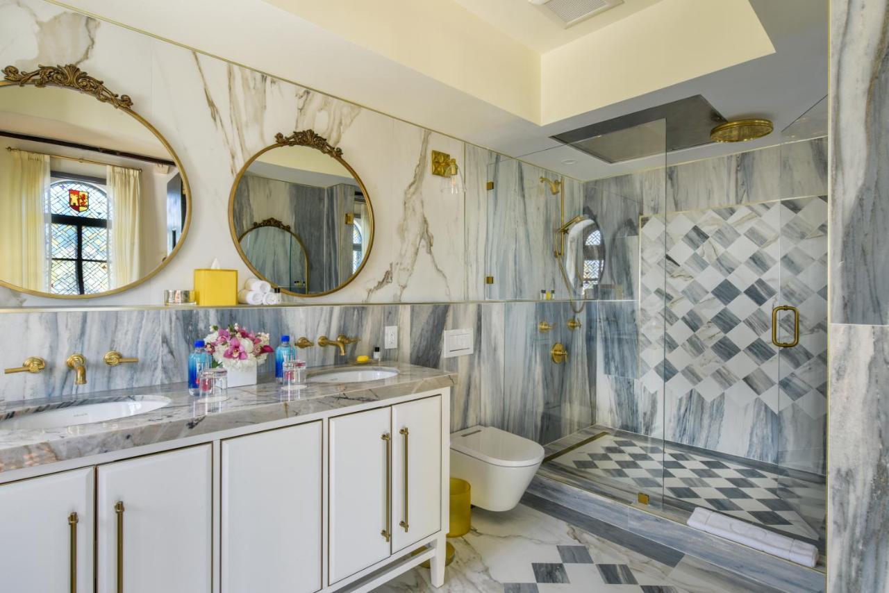 King Suite,1318569874:JPEG