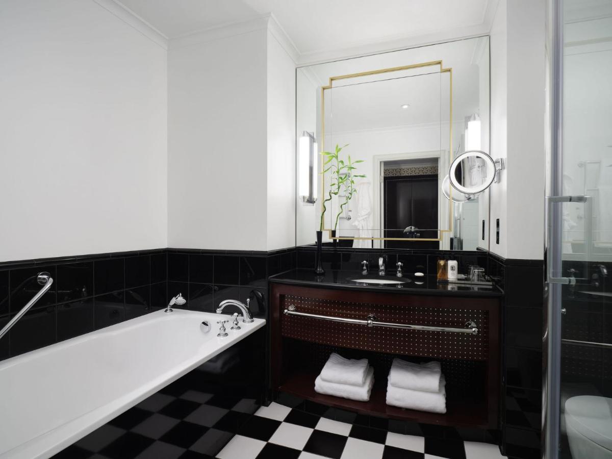 Juniorsvit King med lounge och utsikt över Waterloo Place