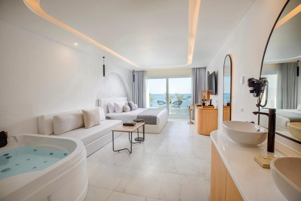 Rom Deluxe Jacuzzi