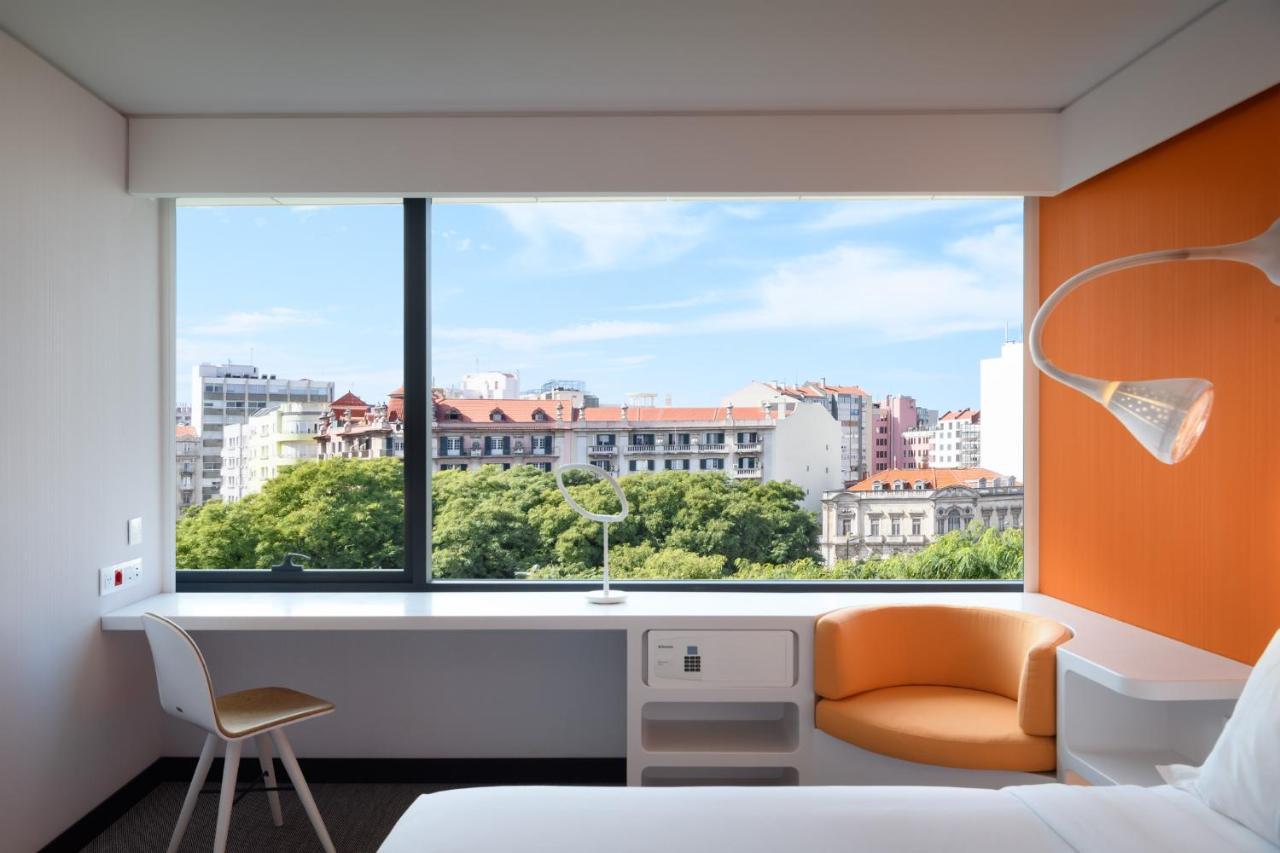 Deluxe Double or Twin Room City View