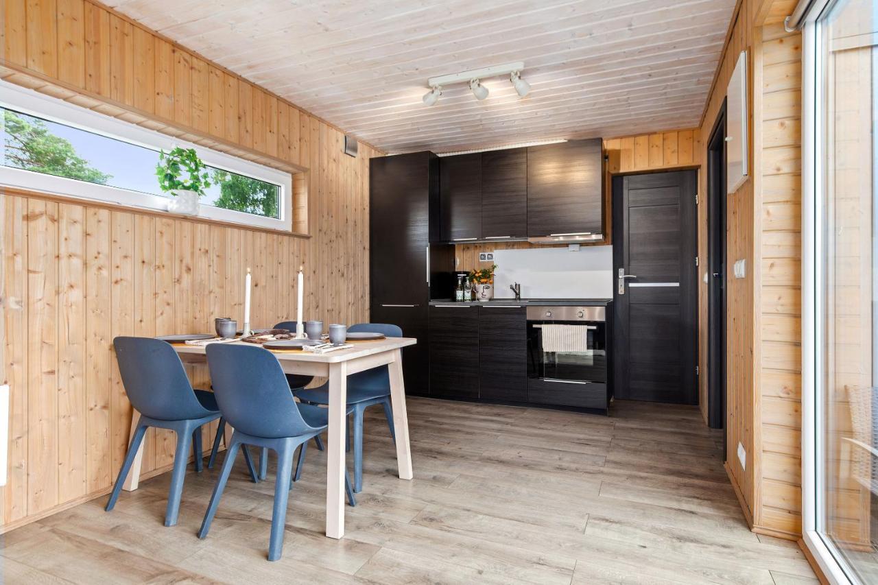 Functionalist cabin