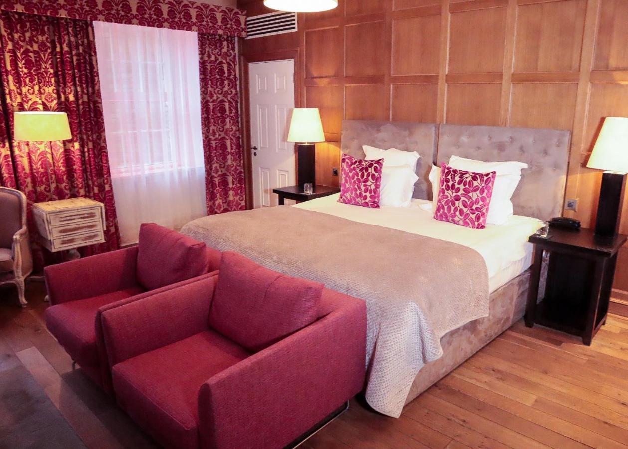 Mini-suite
