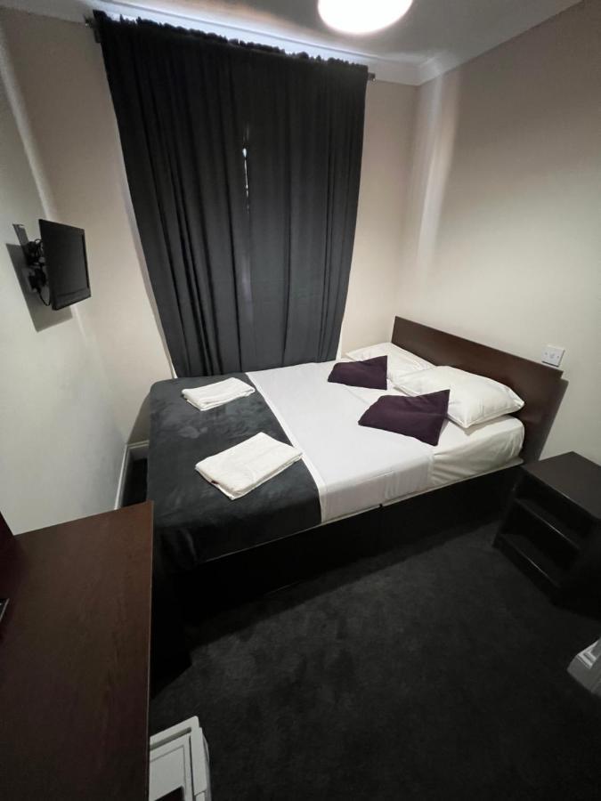 Double Room with Private Bathroom,1340341826:JPEG