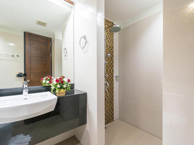 Deluxe King or Twin Room Balcony