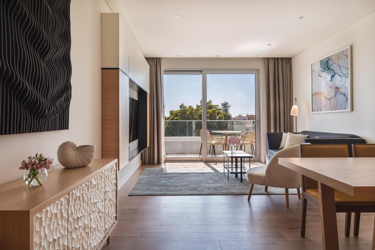 Deluxe Queen Suite Bridge View