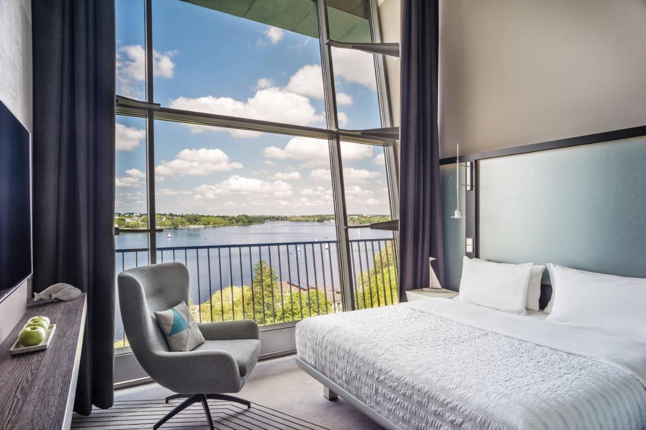 Svit Lake i 2 plan med utsikt över Alster