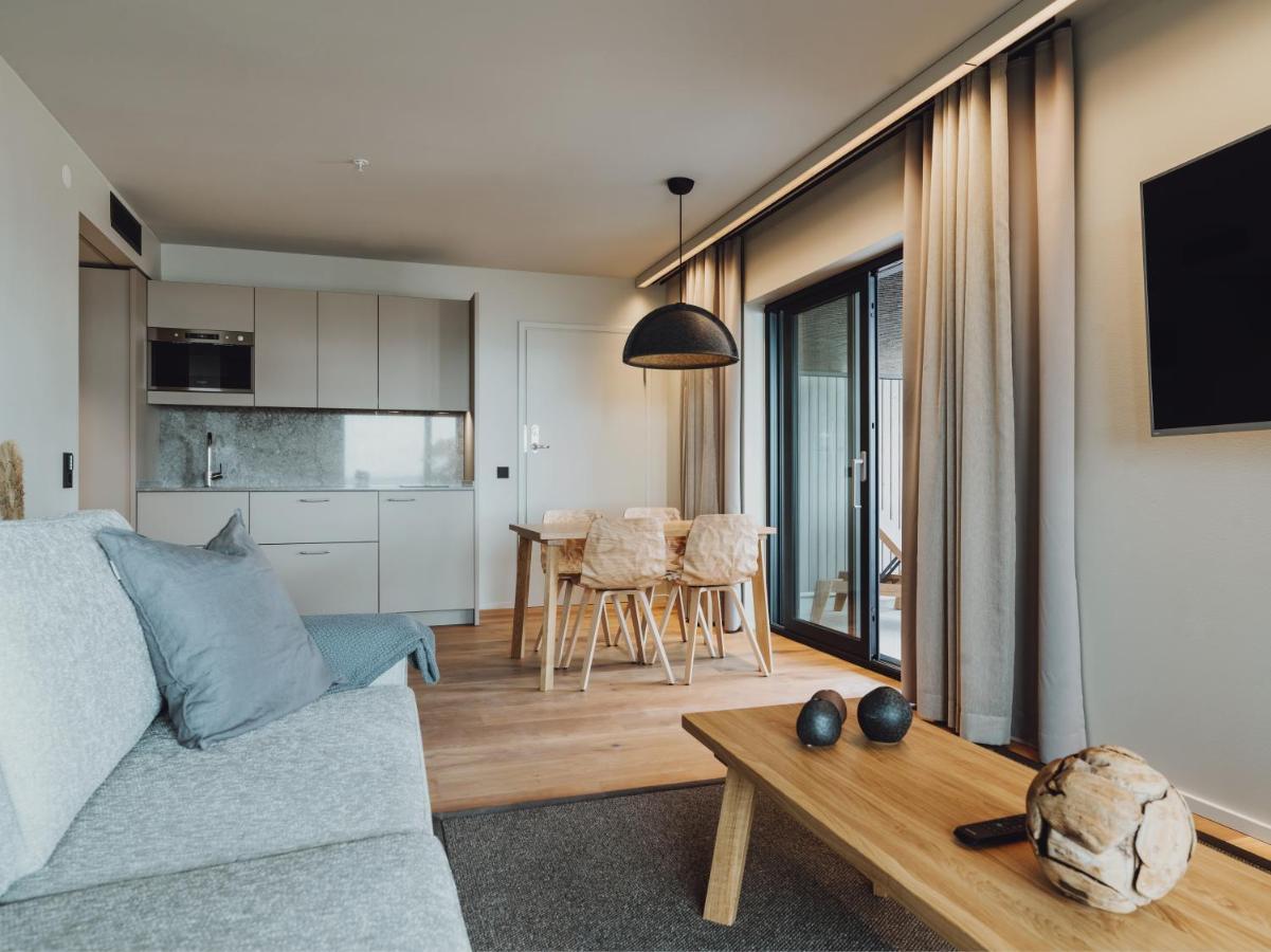 Suite with Sea View,1352914324:JPEG