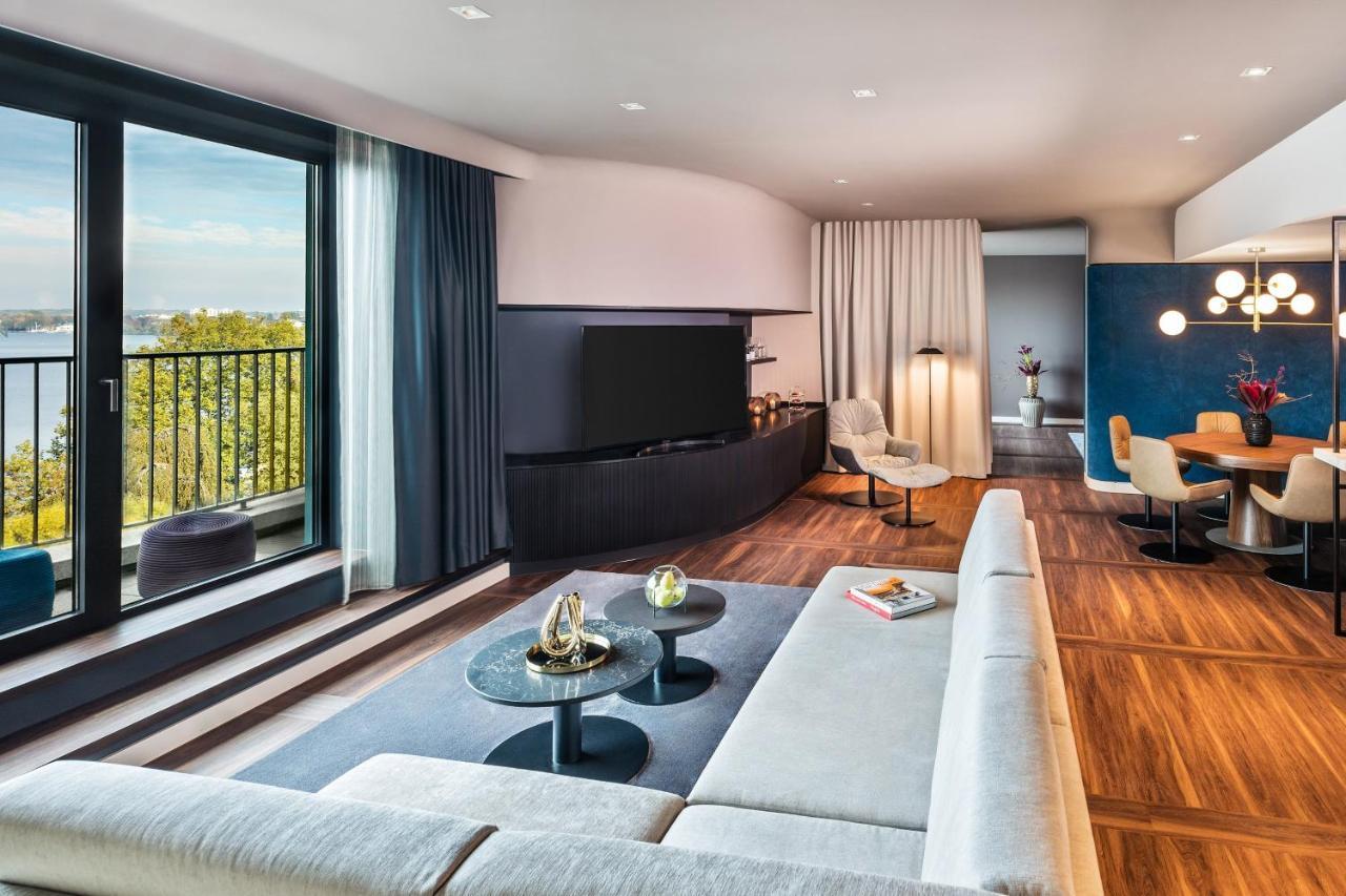 Prestige Lake Suite 1 Bedroom Suite Alster view