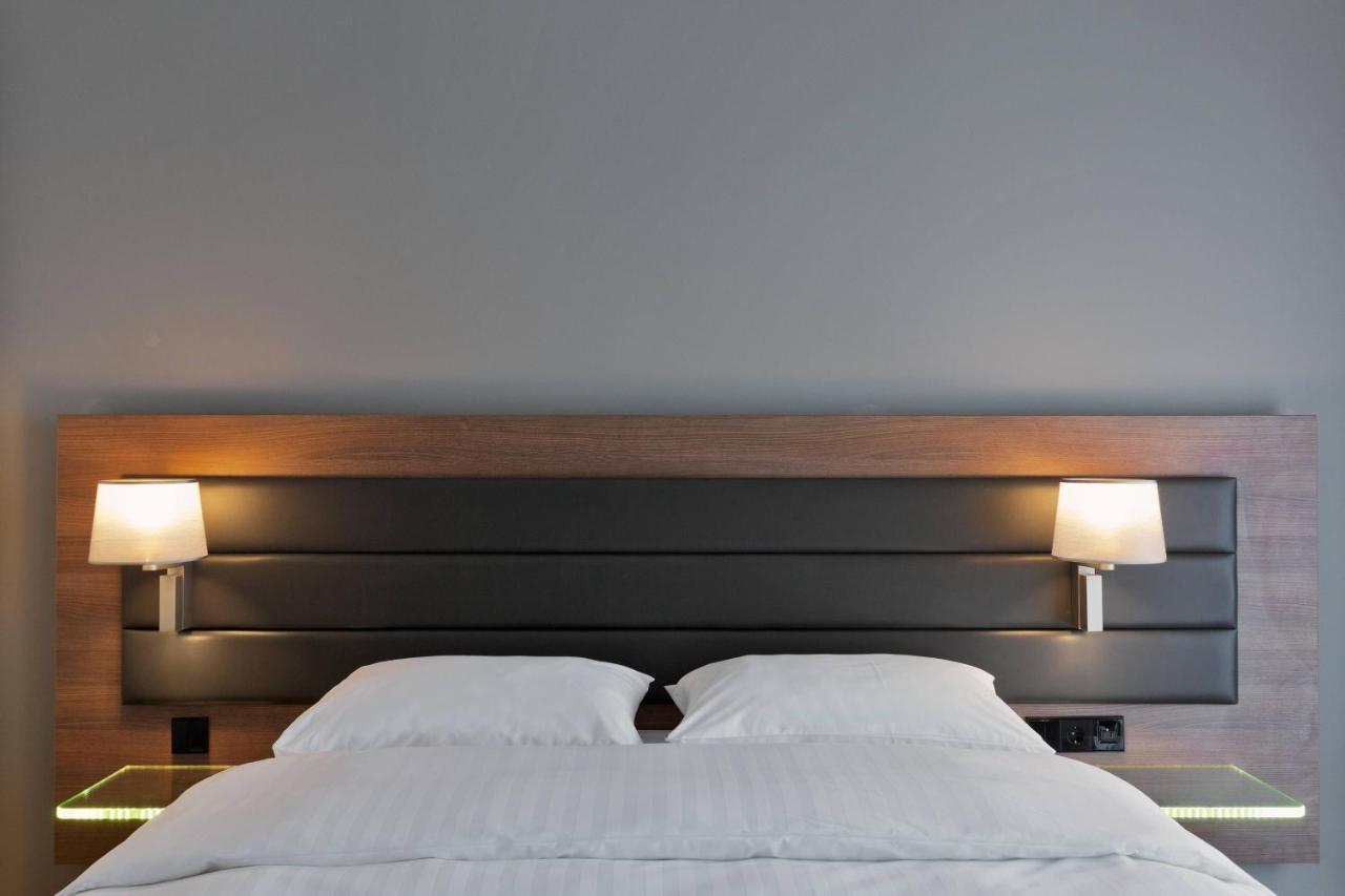 Double Room Moxy Sleeper Queen