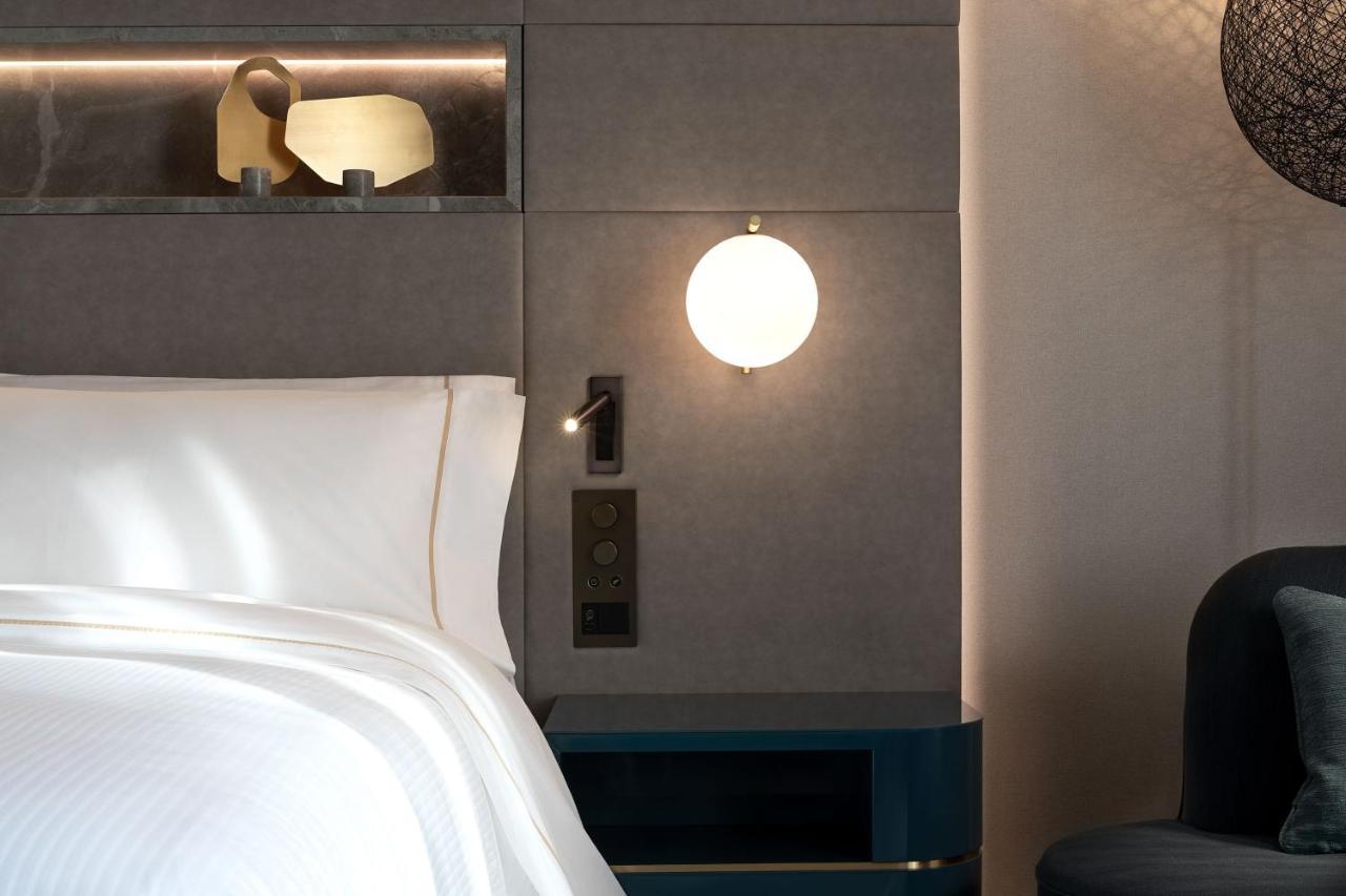 Signature King Room