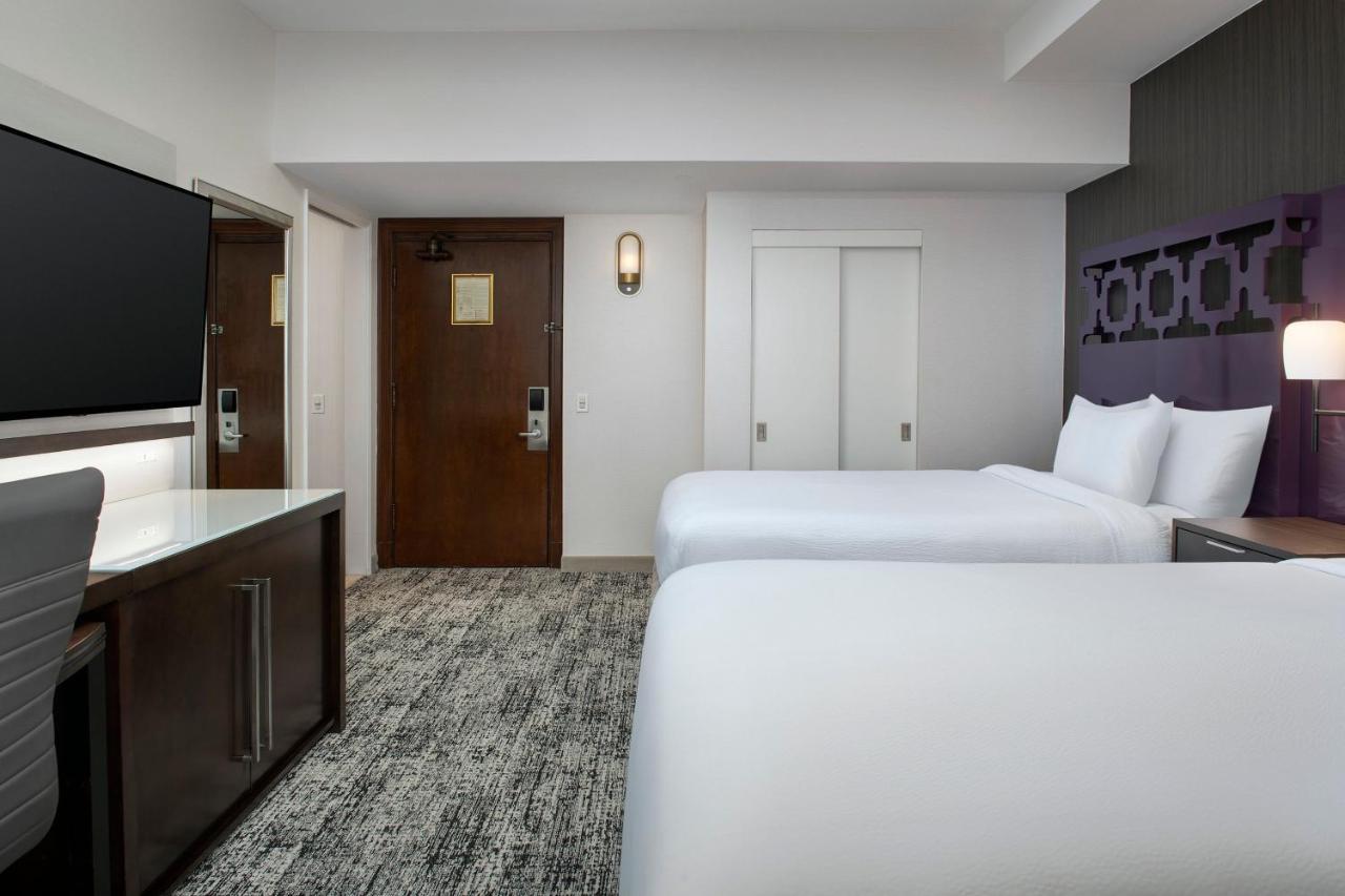 Queen Room City View