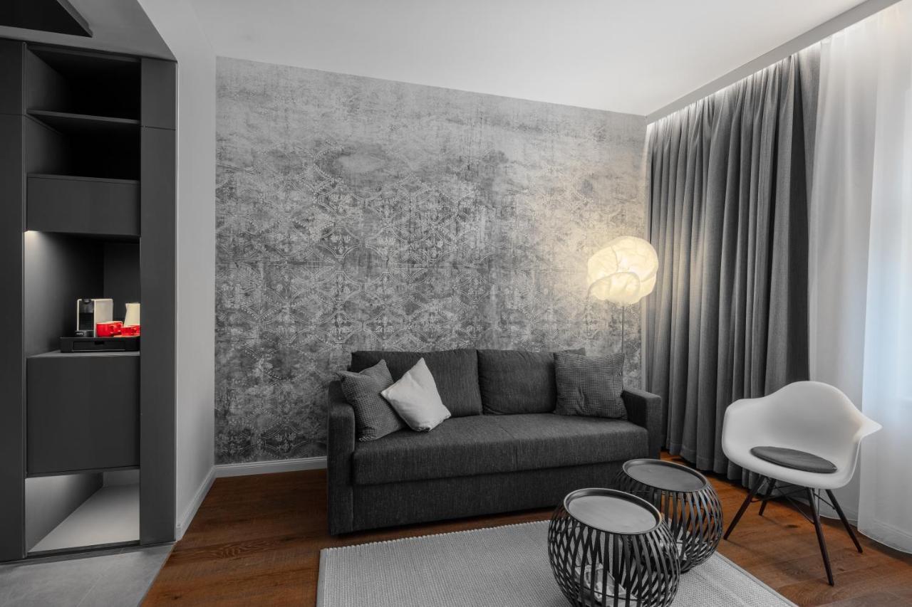 – Suite over 2 plan