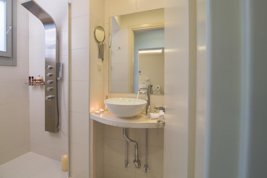 Deluxe Junior Suite,235897221:JPEG