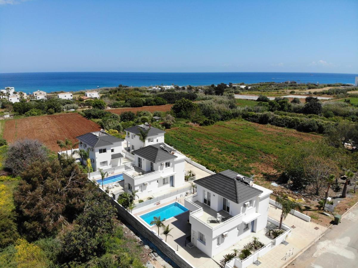 Villa med eget basseng