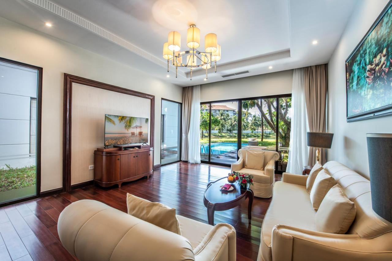 Three Bedroom Villa Lake View - Private Pool