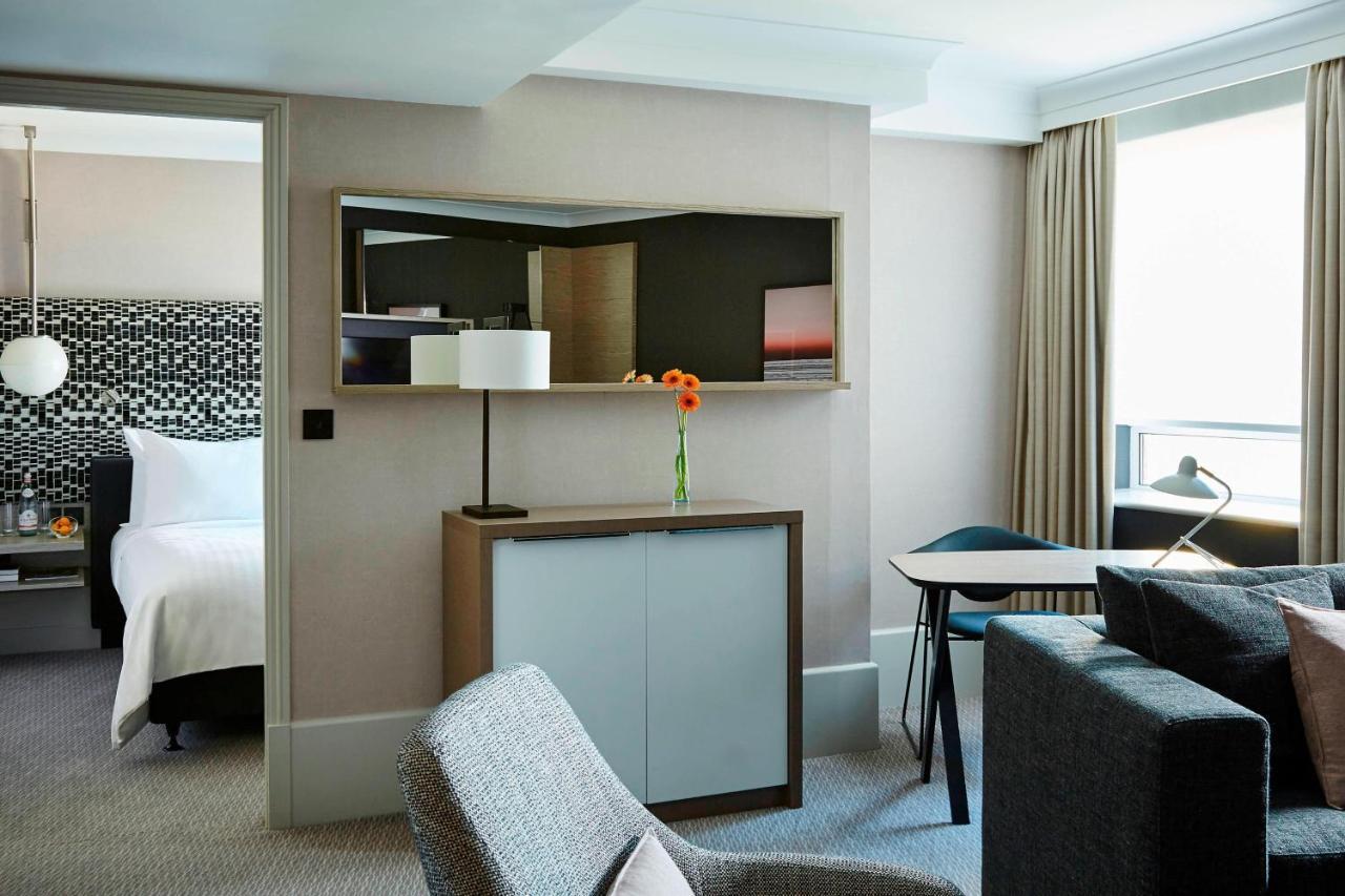 One-Bedroom Executive Apartment One King Bed Sofa Bed,454485189:JPEG