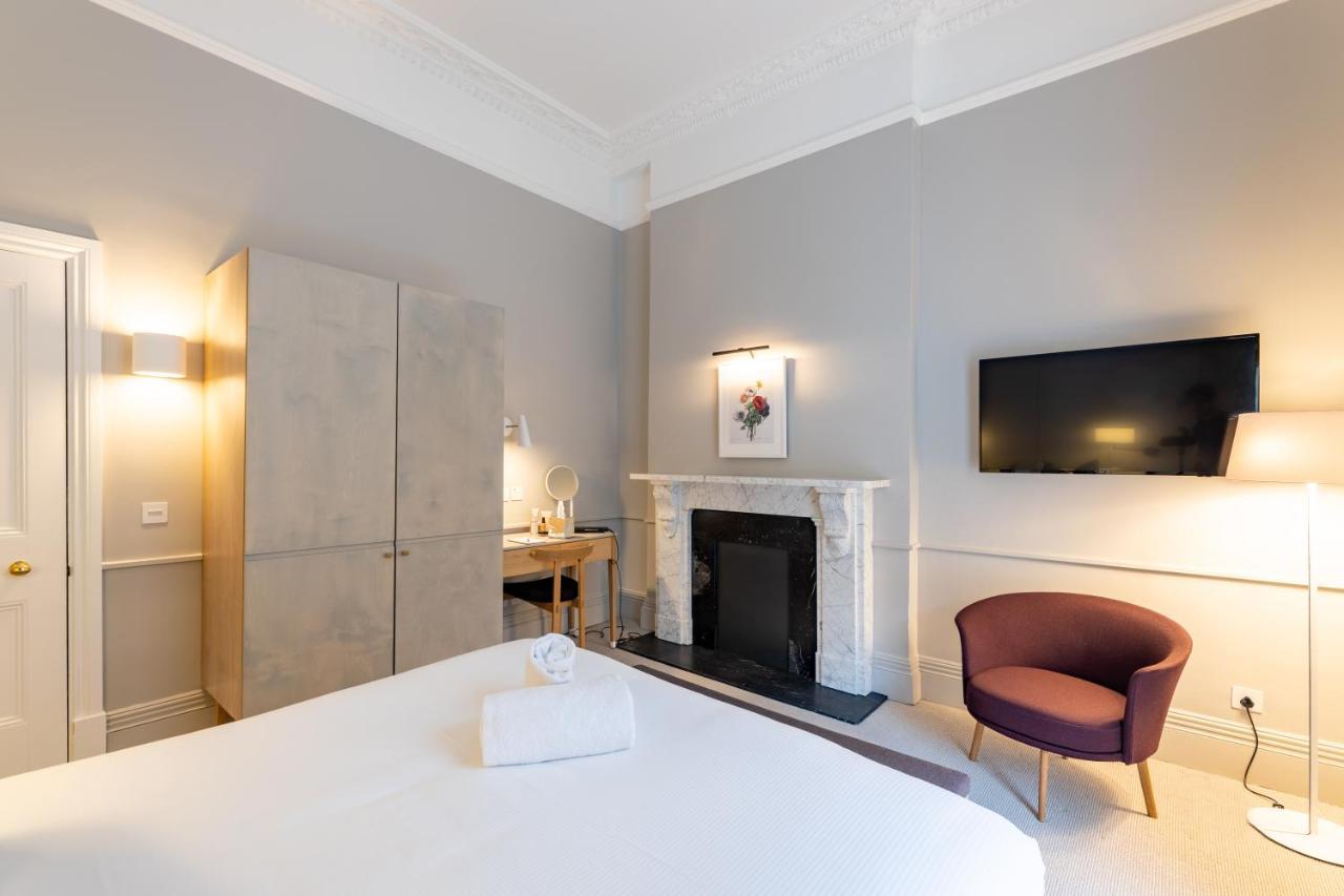Virginia Woolf Signature Suite