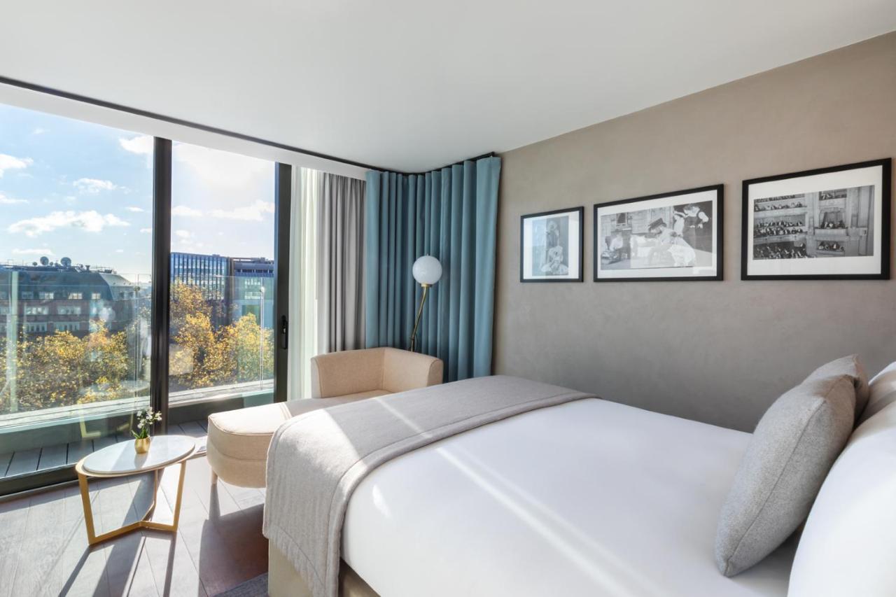 Premium Queen Room Balcony City View