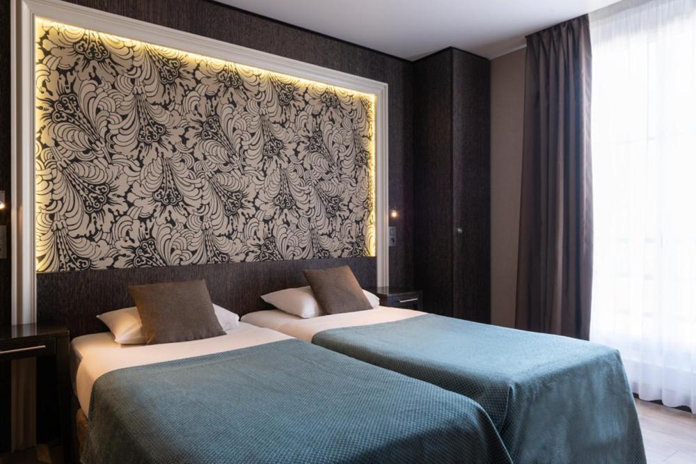 Two Connecting Double Rooms