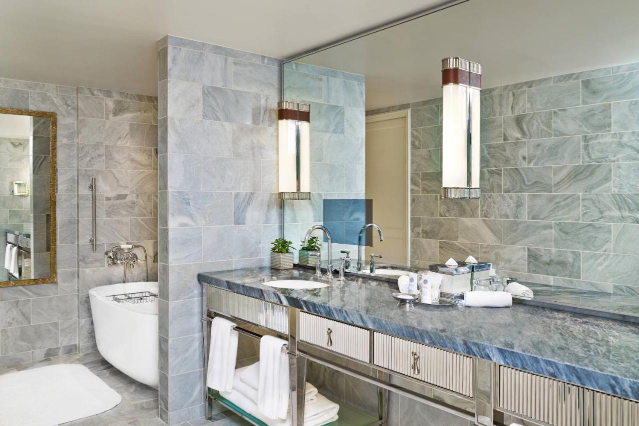 Silver Queen Suite 1 King