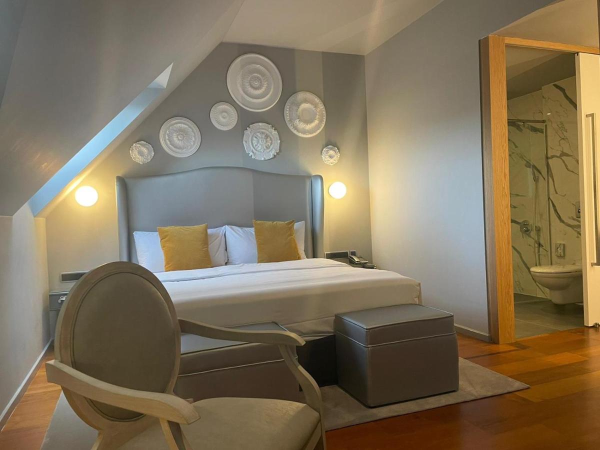 Junior Suite,1382239856:JPEG