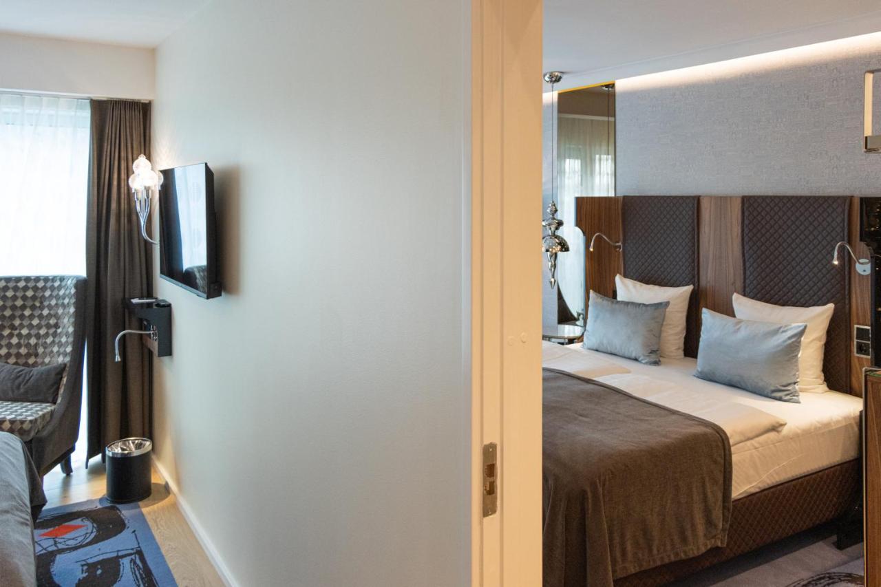 Interconnecting Room