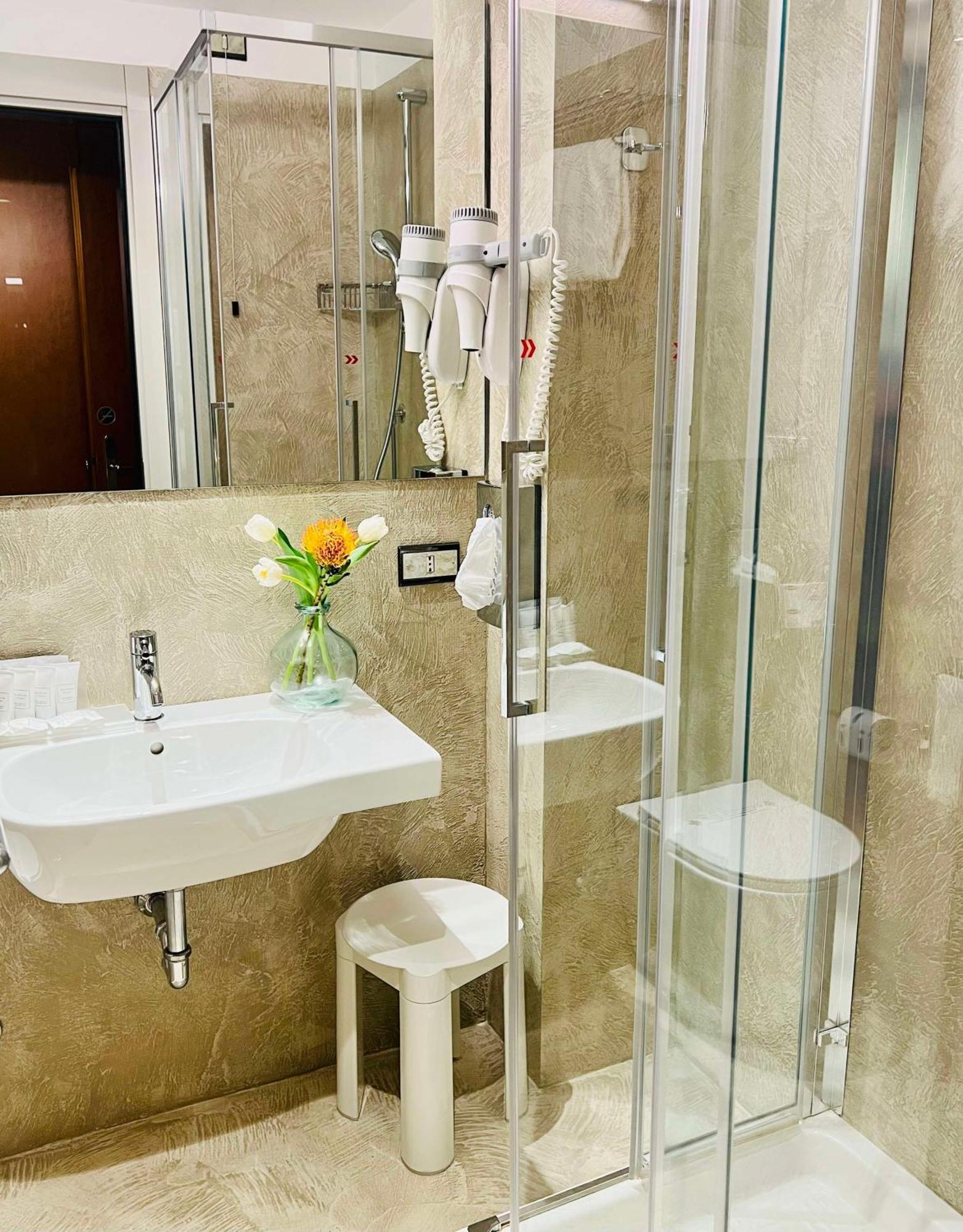 Comfort Single Room