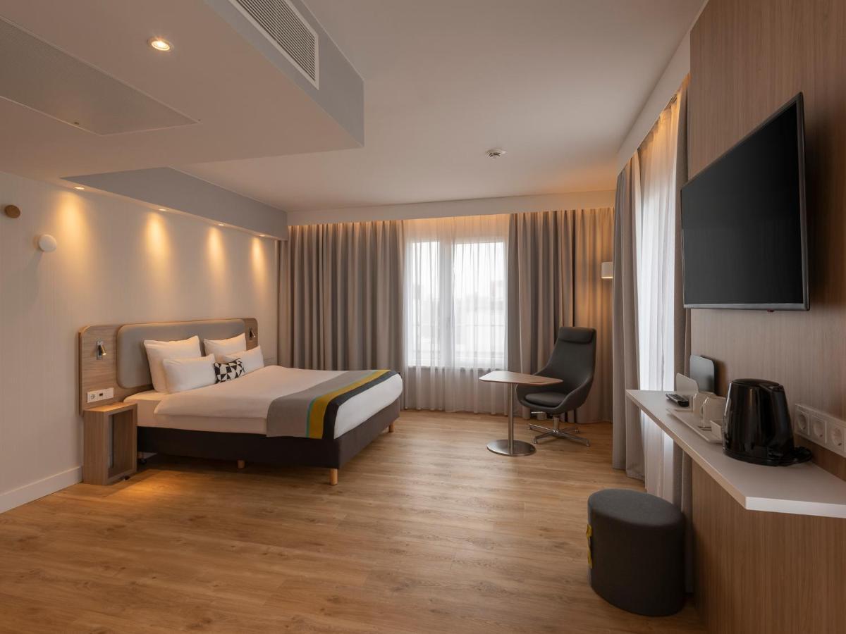 Standard Queen Room,1395948194:JPEG