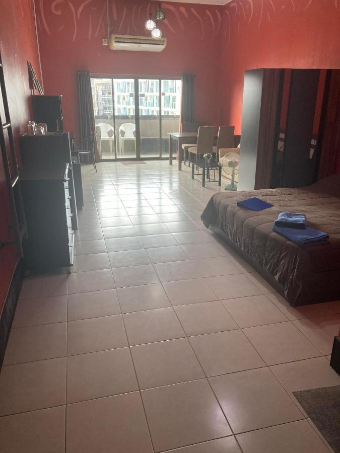 Deluxe King Suite,1302954925:JPEG
