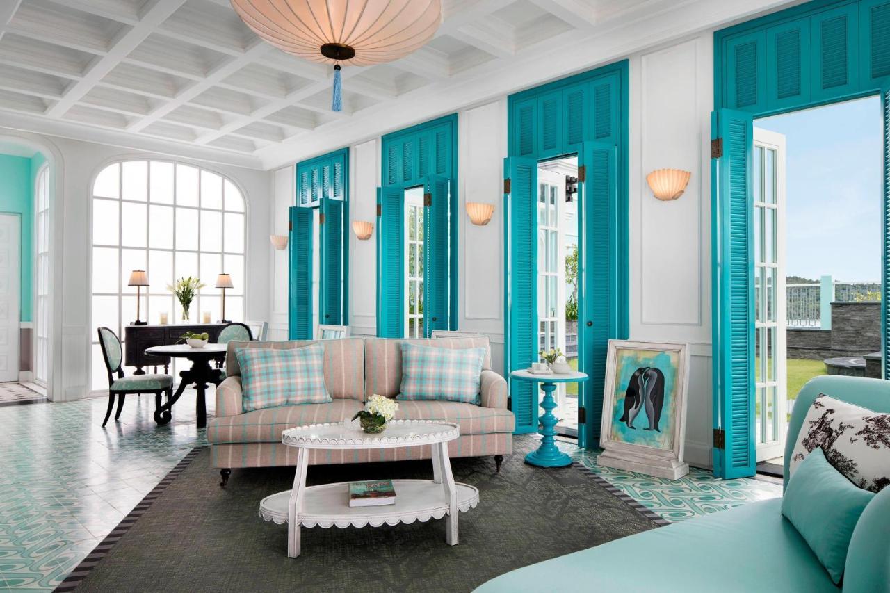Turquoise Suite, 1 King Bed, Ocean View, Balcony