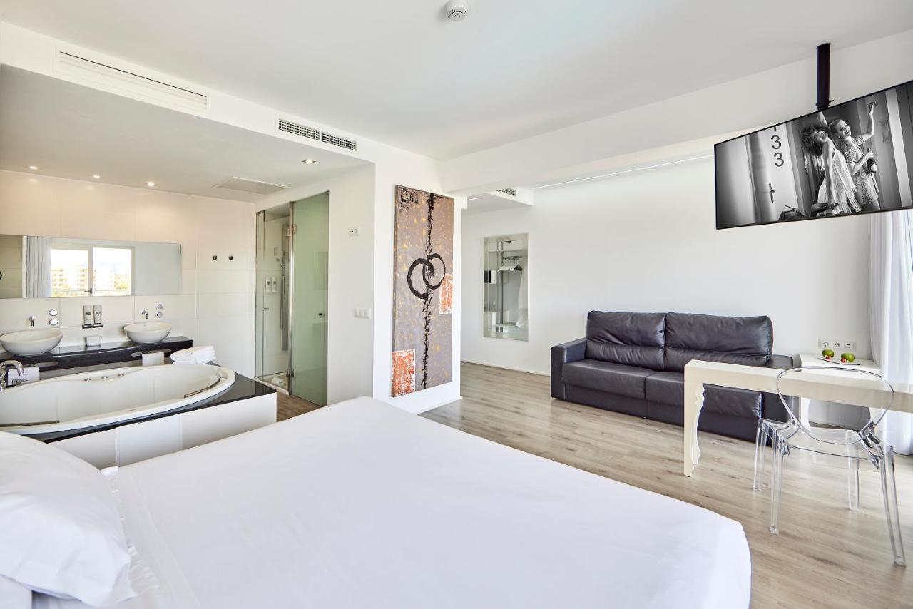 Dluxe Junior Suite with Jacuzzi