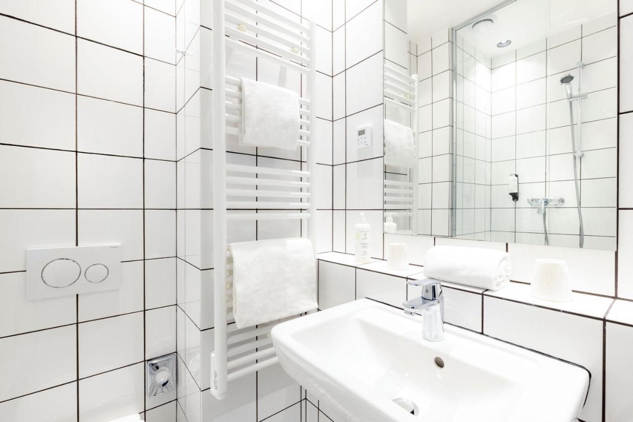 Club Room