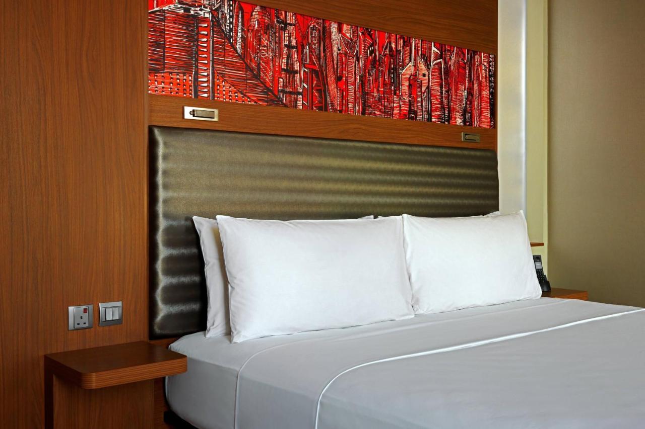 Aloft King Room Pool View High Floor