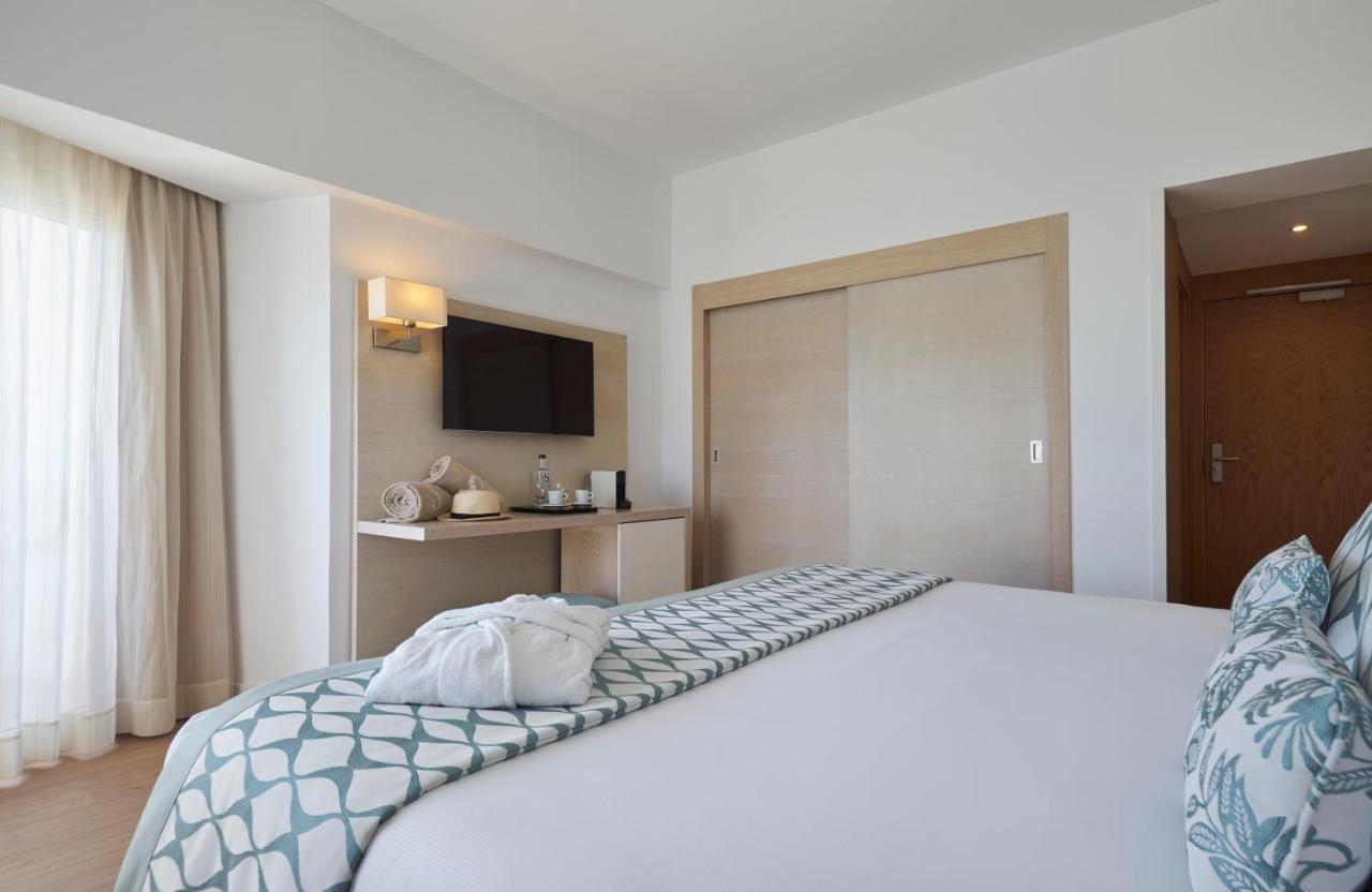 Dobbeltrom/Tomannsrom med hageutsikt