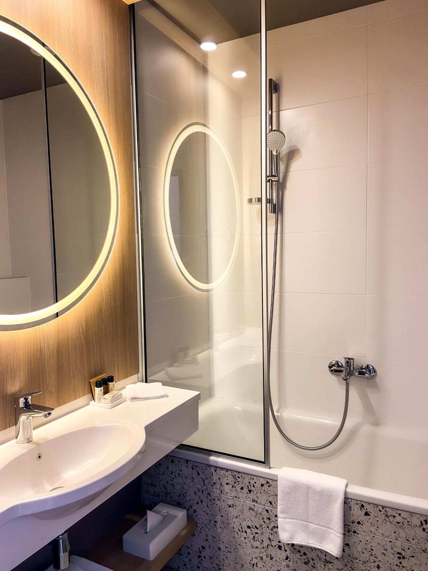 Deluxe Double or Twin Room,1416589248:JPEG