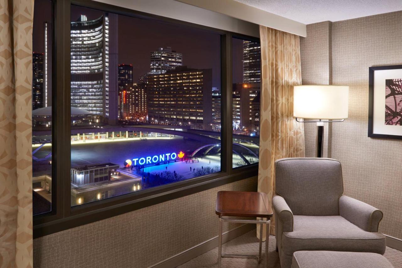 Premium Guest Room 1 King Nathan Philips Square View