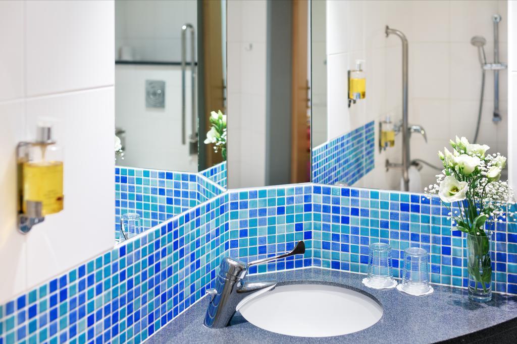 Double or Twin Room,323548957:JPEG