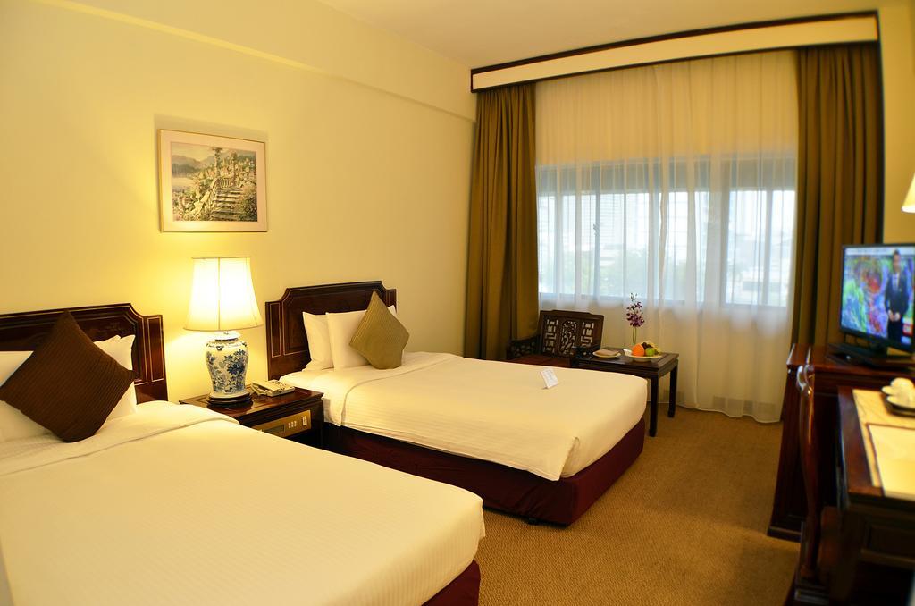 Staycation Deluxe Room 2 &