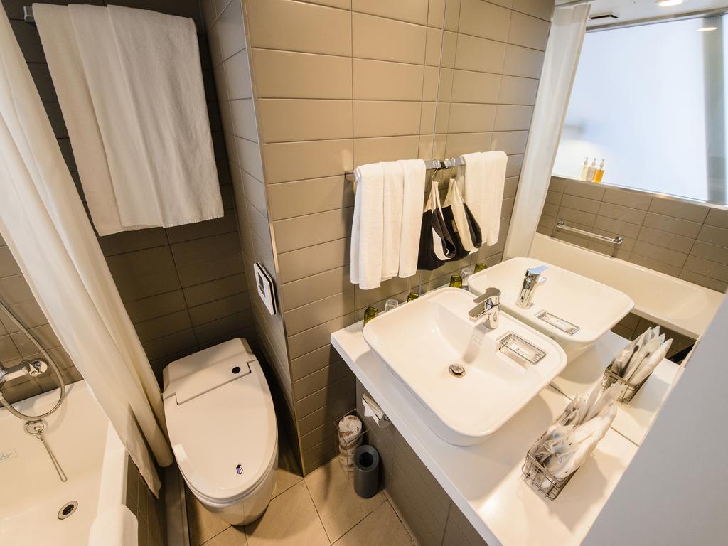 Tvåbäddsrum Standard med loft - 12:e våningen - Rökfritt