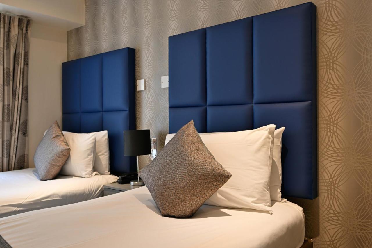 Twin Room,1414161230:JPEG